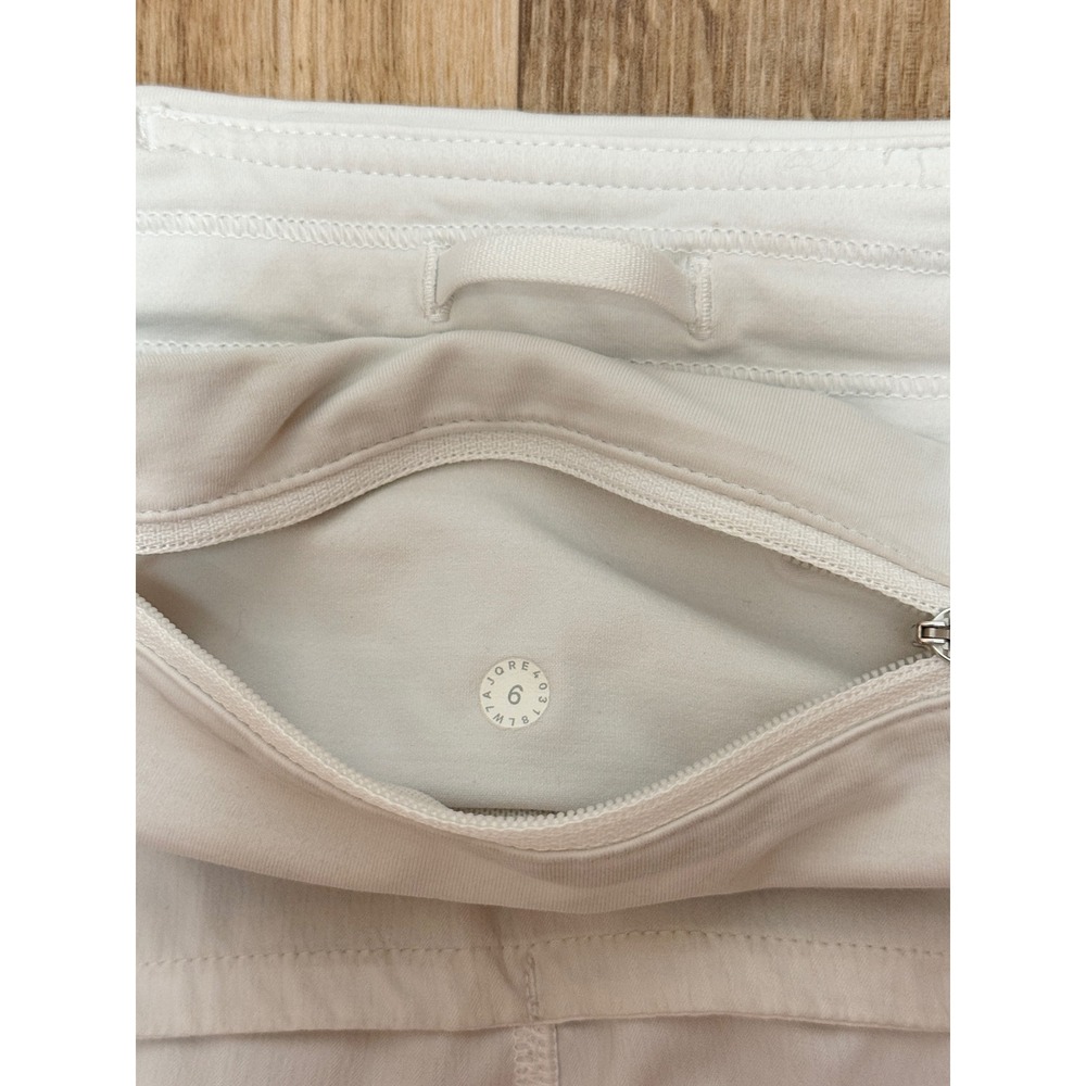 Lululemon Speed Up Low-Rise Lined Short 2.5 White Running Athletic Shorts Size 6 - Picture 8 of 8